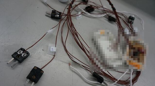 所有的感溫線上都有編號以便識別。