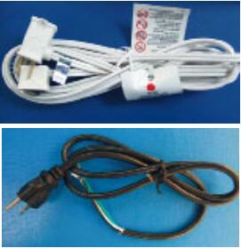 標準	適用范圍	特點	產品舉例	圖例 UL498-2007插頭和插座	預期連接到分支電路上的額定電流不超過200A，額定電壓不超過600V的插頭、插座、軟線連接器、輸入插頭、連接軟線的電流分接器、電熨斗和器具插頭	適用產品種類繁多，試驗項目齊全，其標準結構既是按檢驗項目分，同時又按產品類別分，曾現多層次的標準結構，試驗項目和產品類別交錯和重復出現，有些試驗項目因產品類別的差異而有所不同	插頭、插座、軟線連接器、輸入插頭、連接軟線的電流分接器、電熨斗和器具插頭，該類產品通常都帶有接線端子或端頭	UL498-2007插頭和插座 UL498A-2008電流分接器和轉換器	額定電流不超過200A，額定電壓不超過600V的無連接軟線的電流分接器、轉換器和旅行轉換器	該標準專為兩類產品而設置，一是電流分接器，一是轉換器，而轉換器有兩類，美國國內不同結構和規格間的轉換器，以及美國和外國間不同結構和規格的轉換器（即旅行轉換器），所涉及的產品無連接軟線，因此該標準不涉及關于軟線的試驗，通常該類產品都是設計為一體式的，連接軟線的電流分接器適用于UL498	電流分接器、美國國內不同結構和規格間的轉換器、美國和外國間不同結構和規格的轉換器	標準	適用范圍	特點	產品舉例	圖例 UL498-2007插頭和插座	預期連接到分支電路上的額定電流不超過200A，額定電壓不超過600V的插頭、插座、軟線連接器、輸入插頭、連接軟線的電流分接器、電熨斗和器具插頭	適用產品種類繁多，試驗項目齊全，其標準結構既是按檢驗項目分，同時又按產品類別分，曾現多層次的標準結構，試驗項目和產品類別交錯和重復出現，有些試驗項目因產品類別的差異而有所不同	插頭、插座、軟線連接器、輸入插頭、連接軟線的電流分接器、電熨斗和器具插頭，該類產品通常都帶有接線端子或端頭	UL498-2007插頭和插座 UL498A-2008電流分接器和轉換器 UL1363-2010可移式電源分接器	預期戶內使用的，連接于帶接地的一般用途分支電路的，額定電流不超過AC20A，額定電壓不超過AC250V，軟線連接，臨時性延長使用的可移式電源分接器	該標準專用于塑料或金屬外殼的用于臨時性分接和延長使用的排插，相關的產品類別比較單一，針對性強，帶有輔助功能時需要符合相關標準的要求，如帶有雷擊浪涌保護器的需要同時符合UL1449的要求，帶有接地漏電保護的，需要同時符合UL943的要求	帶有軟線和插頭的移動式插座，一般帶有3位以上的插座口，越來越多的帶有附加功能，如雷擊浪涌保護和漏電保護等	UL1363-2010可移式電源分接器 UL817-2007軟線組件和電源軟線