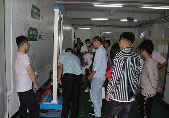 參觀UK實驗室 參觀UK實驗室