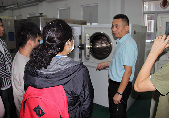 參觀UK實驗室 參觀UK實驗室