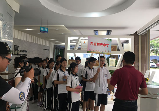 東城初級中學來優科開展科普體驗活動