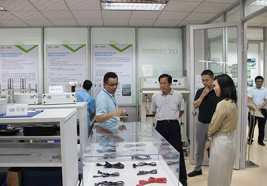 東莞市科協領導參觀-8.jpg 東莞市科協領導參觀-8.jpg