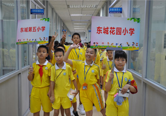 東城花園小學(xué)來(lái)優(yōu)科開(kāi)展科普體驗(yàn)活動(dòng)-3.jpg 東城花園小學(xué)來(lái)優(yōu)科開(kāi)展科普體驗(yàn)活動(dòng)-3.jpg