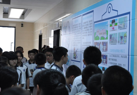 東城第一中學、東城初級中學科普參觀學習活動-3.jpg