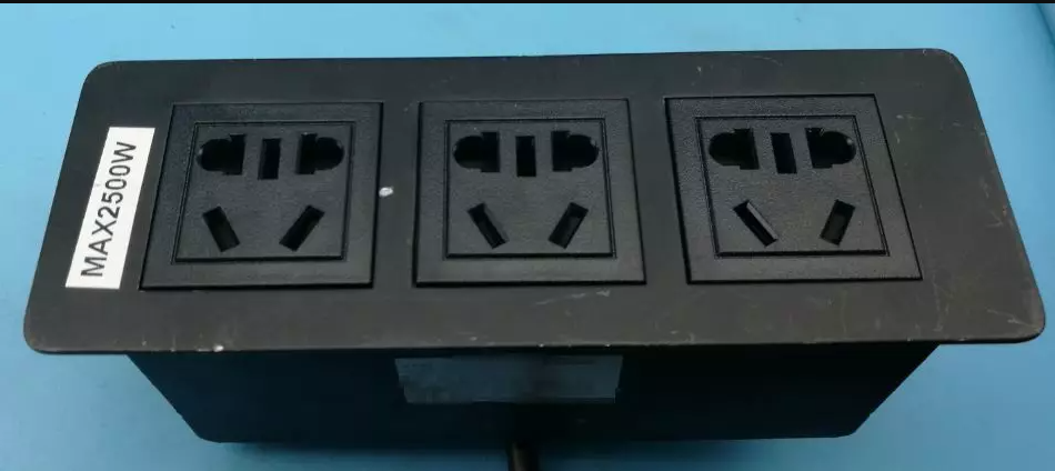 奶嘴端子在延長線插座實際應用