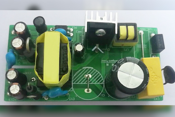 開關(guān)電源中變壓器初、次級線圏之間的屏蔽層脈沖騷擾的失效分析