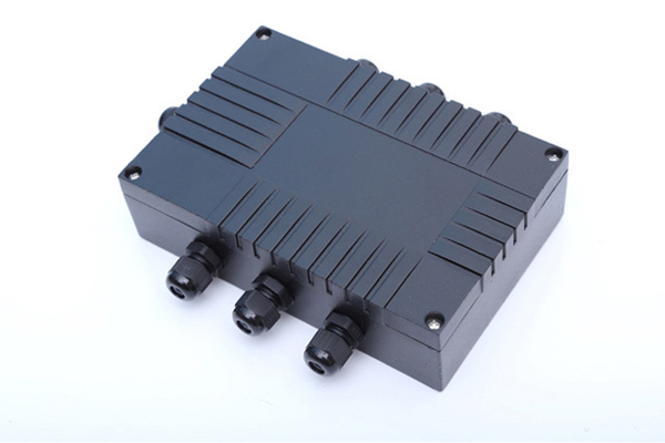 防水連接器輻射發射測試EMC案例分析.jpg 防水連接器輻射發射測試EMC案例分析.jpg