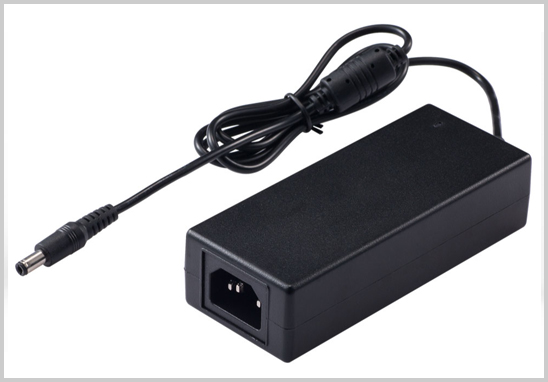 桌面式電源適配器.jpg 桌面式電源適配器.jpg