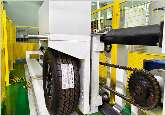 充電槍車輛碾壓試驗.jpg 充電槍車輛碾壓試驗.jpg